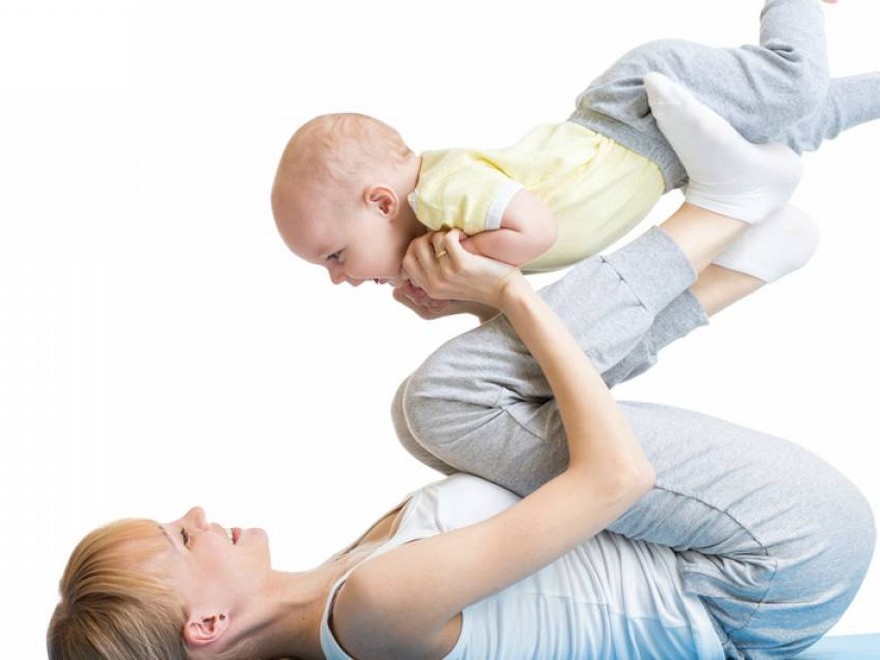  Mommy and Me Exercises for Mothers On the Go
