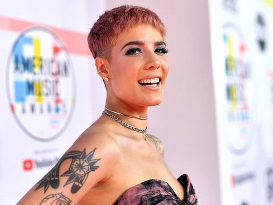  Halsey points apology after posting consuming dysfunction pic with out ‘ample’ warning