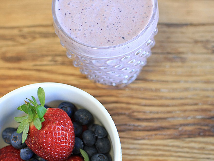  Tremendous Berry Smoothie (Recipe)