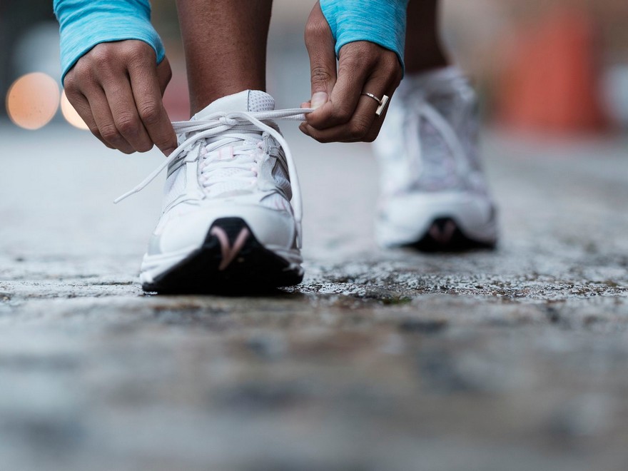  Strolling Shoe Varieties and Shopping for Suggestions