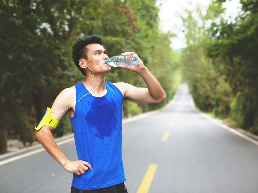  7 Ideas for Staying Cool on Scorching Climate Walks